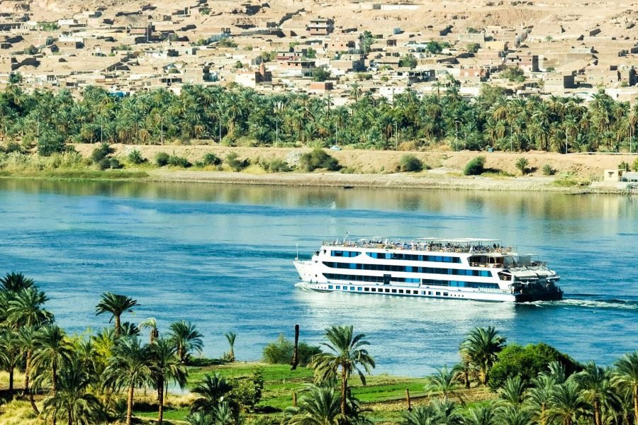 luxurious Nile cruise 3nights from Aswan to Luxor