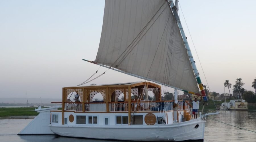 Sandal Nile cruise from Esna